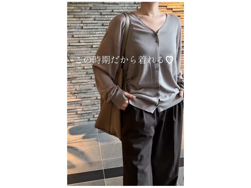 【ユニクロ】タックワイドパンツ、今、買い足すならどんな色？【40代の毎日コーデ】