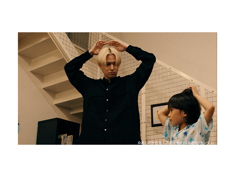 白岩瑠姫、佐藤大空「天才外科医・成瀬のふわとろオムライスは罪ですか？」（C）あしだかおる・アオイセイ／ぶんか社／カンテレ