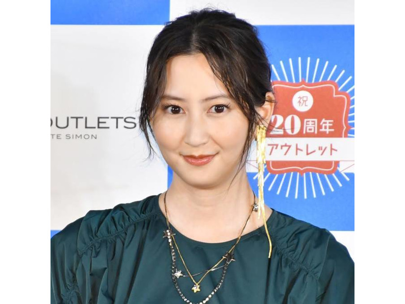 河北麻友子、第2子出産を報告！赤ちゃんを抱いた近影に「産後とは思えない綺麗さ」の声