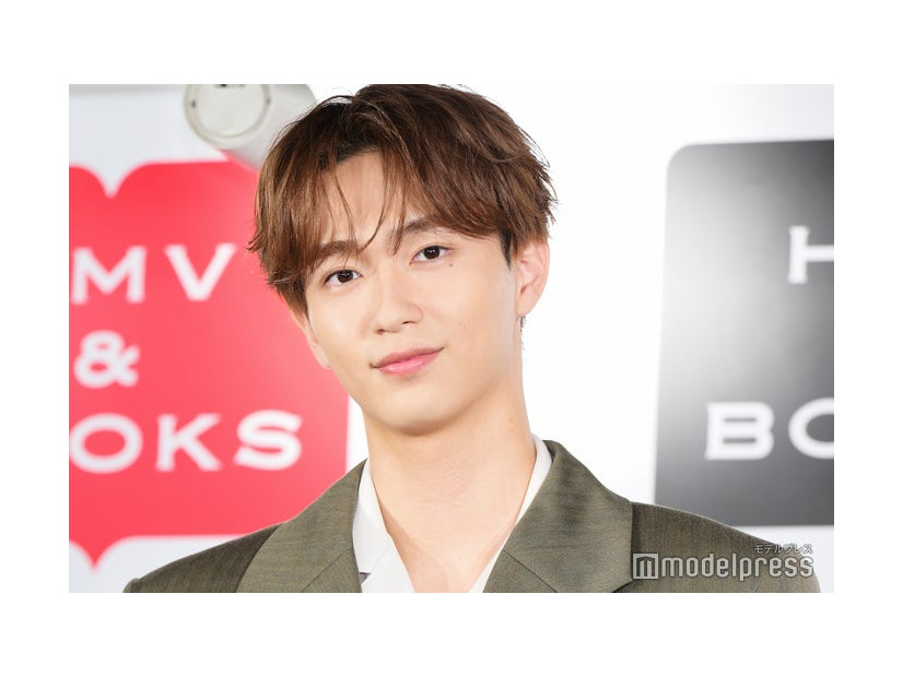 「暁紀」発売記念会見に出席した野村康太（C）モデルプレス
