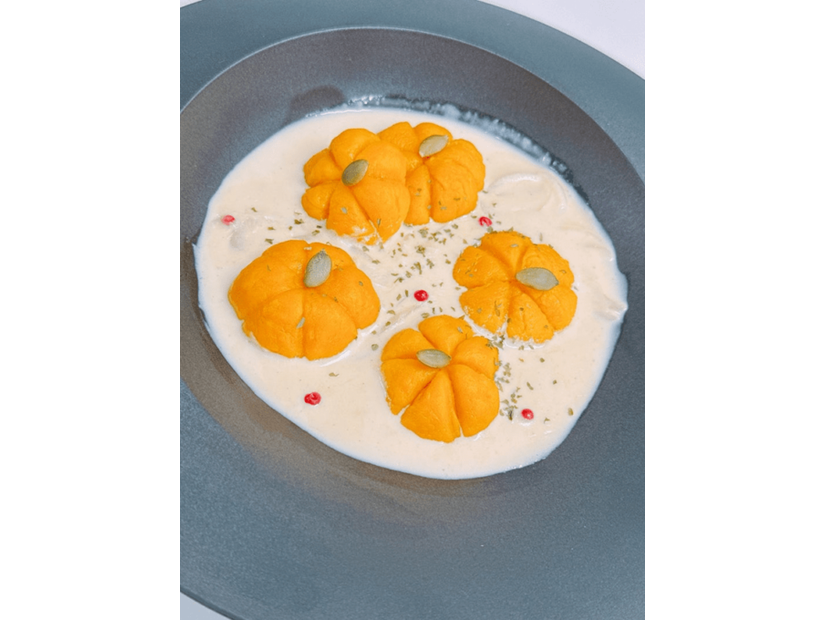 渡辺美奈代、まるでレストラン！？本格的なハロウィン料理に絶賛の声「センス抜群」「プロ級」