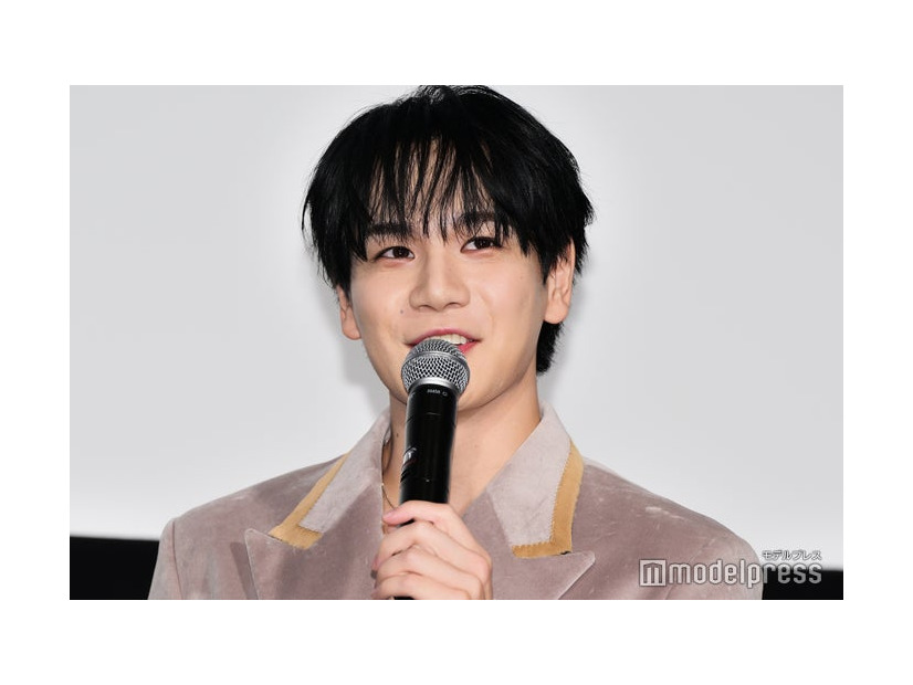 映画 「富士山と、コーヒーと、しあわせの数式」公開御礼舞台挨拶に出席した豆原一成（C）モデルプレス