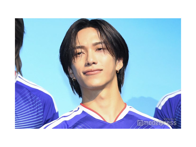 JFA・アディダス「サッカー日本代表 2026」キャンペーン共同発表会に出席した池崎理人（C）モデルプレス