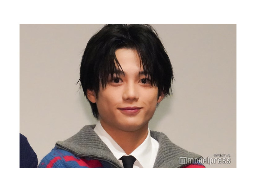 前髪を上げるようになった真弓孟之（C）モデルプレス