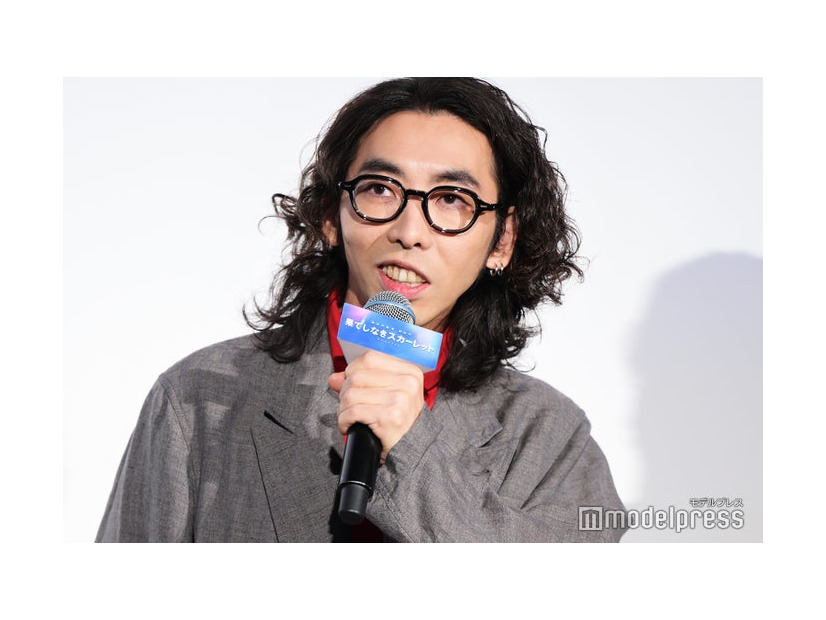 「果てしなきスカーレット」初日舞台挨拶に出席した柄本時生（C）モデルプレス