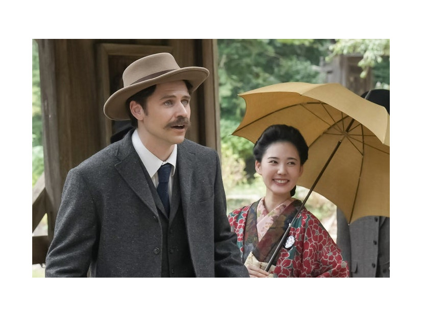 北香那、トミー・バストウ「ばけばけ」第41話（C）NHK