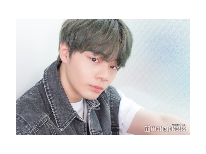 鶴房汐恩 （C）モデルプレス