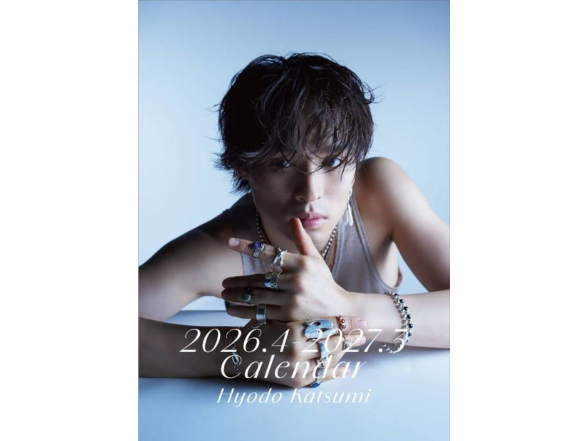 注目の俳優・兵頭功海、挑戦的なまなざしにドキッ！非日常ファッションで新たな魅力