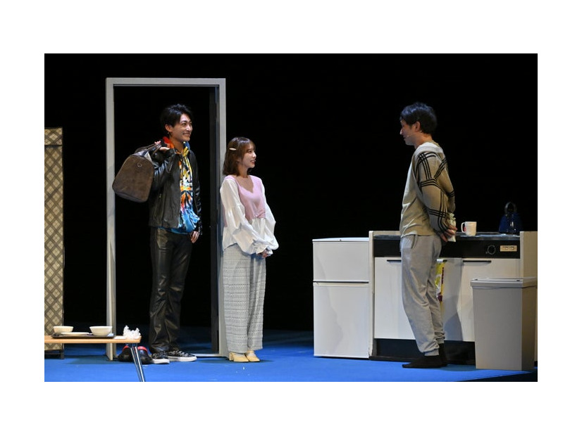 舞台「ノンレムの窓」撮影：阿部章仁（提供写真）