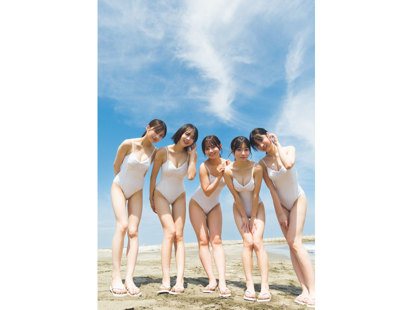 ＃ババババンビ／宇咲、神南りな、近藤沙瑛子、岸みゆ、小鳥遊るい（C）Takeo Dec.／集英社