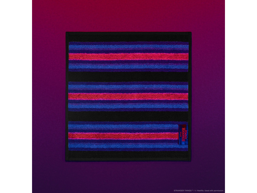 ハンドタオル　637円（税込700円）