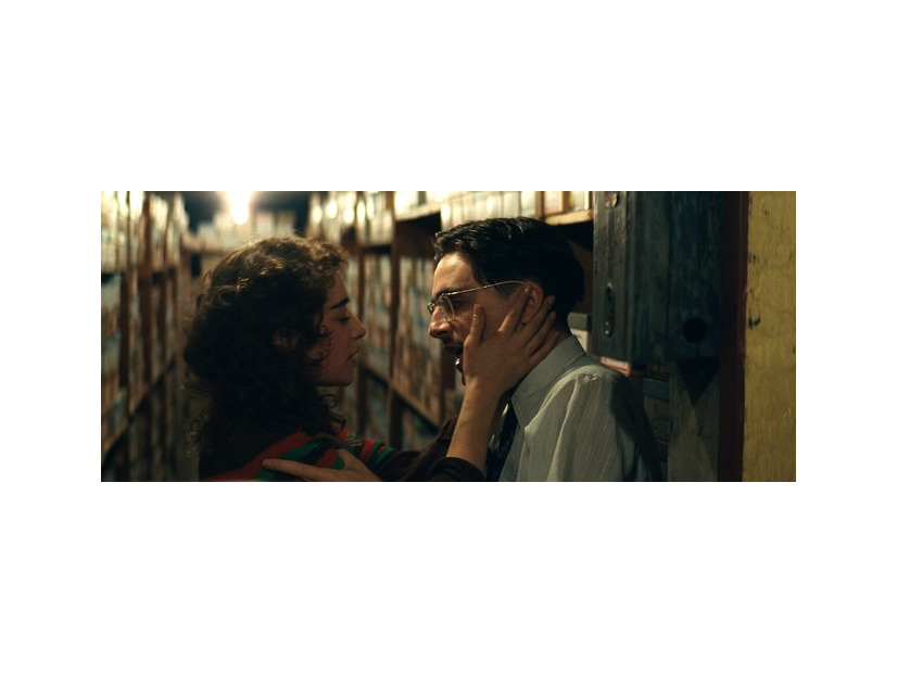 『マーティ・シュプリーム 世界をつかめ』© 2025 ITTF Rights LLC. All Rights Reserved.