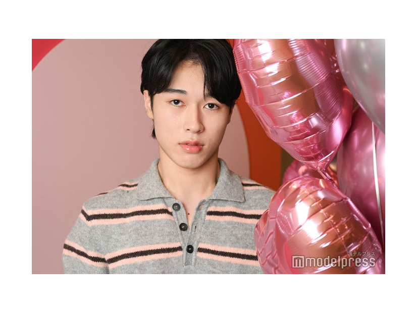 モデルプレスのインタビューに応じた都（C）モデルプレス