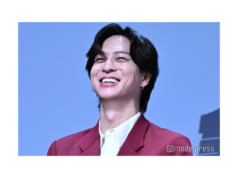 ゲリラチラシ配布にファンが3周並んだ寺西拓人（C）モデルプレス