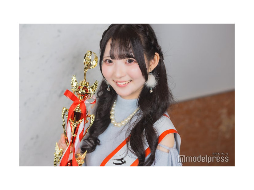「FRESH CAMPUS CONTEST 2025」グランプリを受賞した石川奈和さん（C）モデルプレス