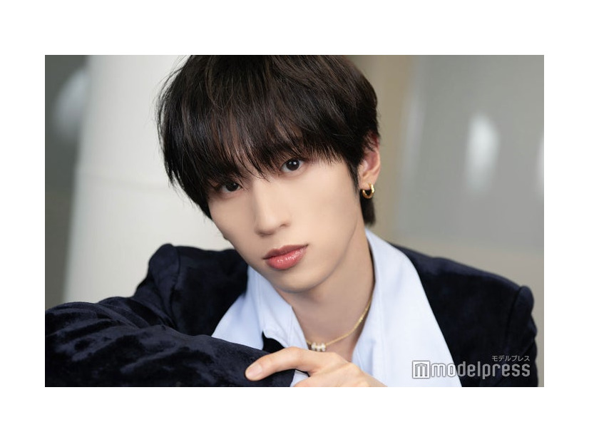 モデルプレスのインタビューに応じた許豊凡（C）モデルプレス