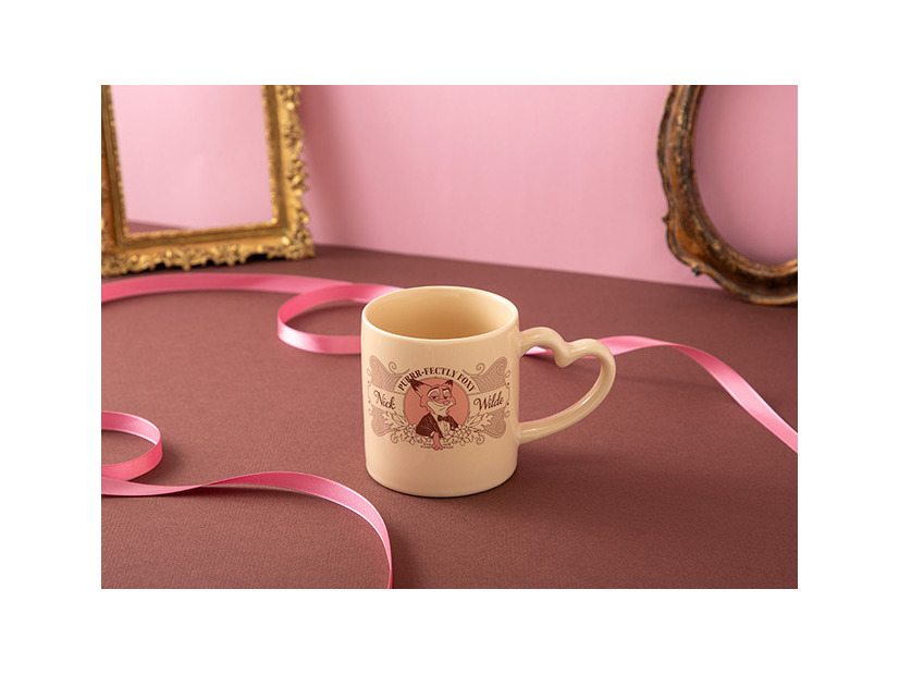 マグカップ（ニック）　　税込2,200円／「ズートピア2」OH MYCAFE©Disney