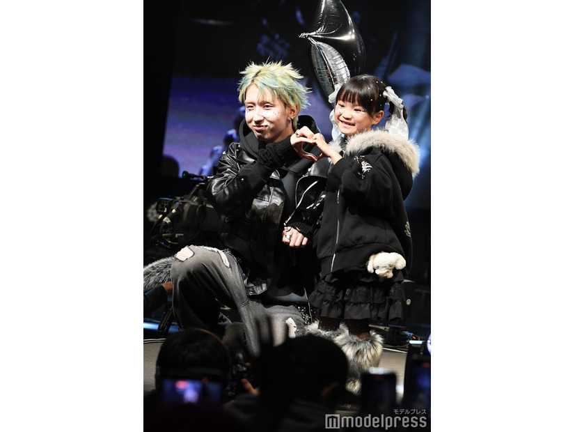 MON7A＆村方乃々佳（C）モデルプレス