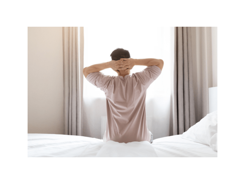 仕事に集中できない社会人…23時就寝の朝型生活を始めると⇒残業が20時間減！？