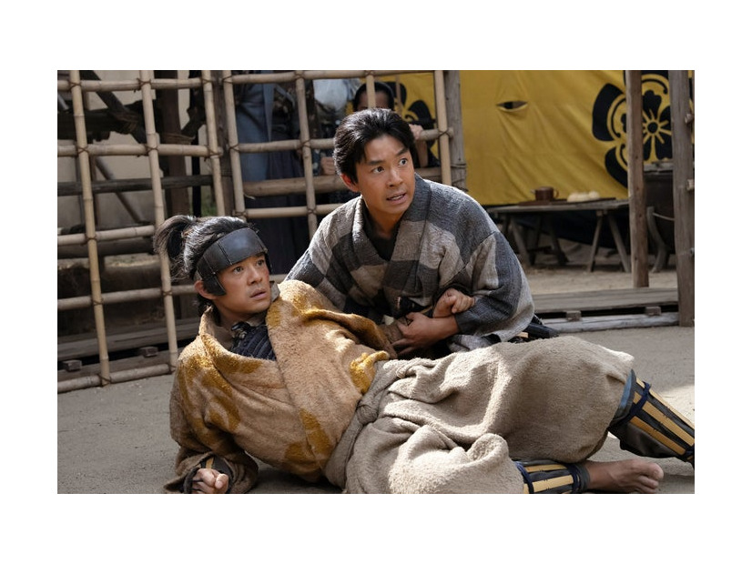 池松壮亮、仲野太賀「豊臣兄弟！」第5話（C）NHK