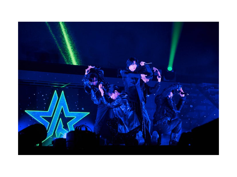 STARGLOW DEBUT SHOWCASE「Wish upon a star」写真＝川島伸一／幸田昌之