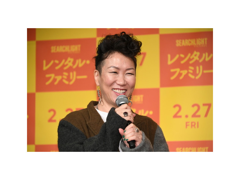 『レンタル・ファミリー』©2025 Searchlight Pictures. All Rights Reserved.　