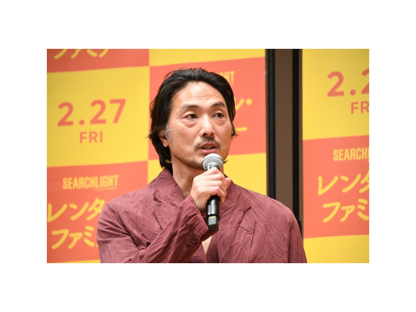 『レンタル・ファミリー』©2025 Searchlight Pictures. All Rights Reserved.　