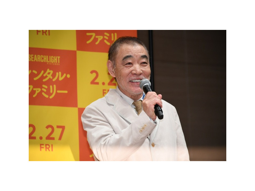 『レンタル・ファミリー』©2025 Searchlight Pictures. All Rights Reserved.　