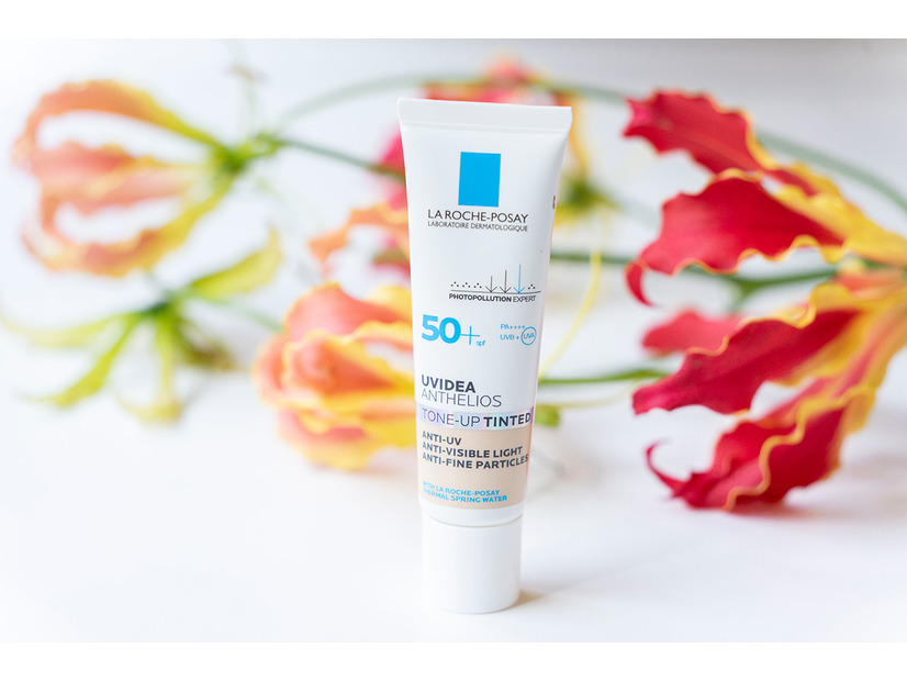 あの人気シリーズから、大人肌向けが新登場！ ラ ロッシュ ポゼ・ 1本3役の時短化粧下地が感動する