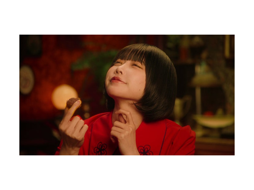 新TVCM／スイーツ「彼女が好きなもの」篇（提供写真）