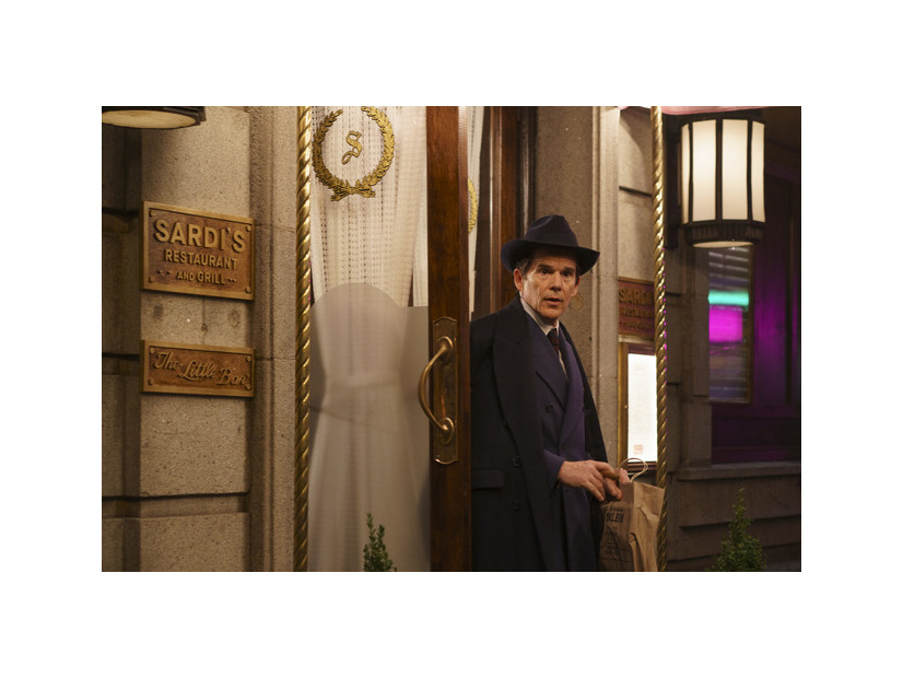 『ブルームーン』© 2025 FUNNY VALENTINE, LLC ALL RIGHTS RESERVED.