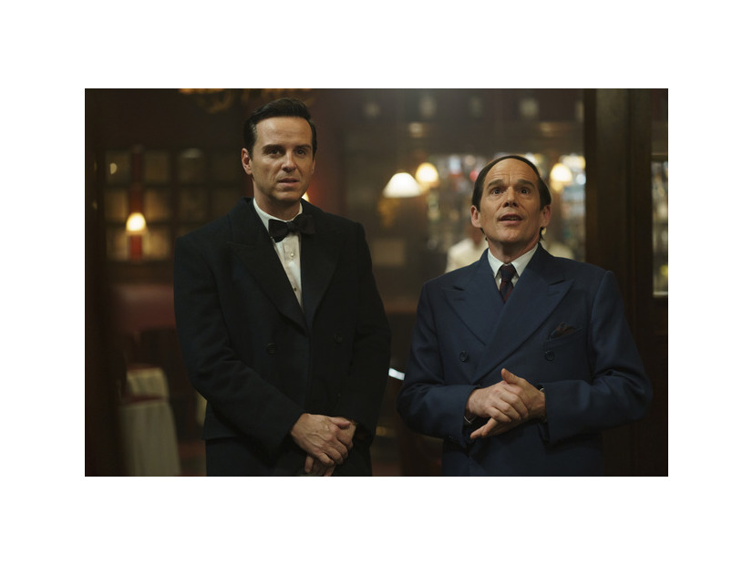 『ブルームーン』© 2025 FUNNY VALENTINE, LLC ALL RIGHTS RESERVED.