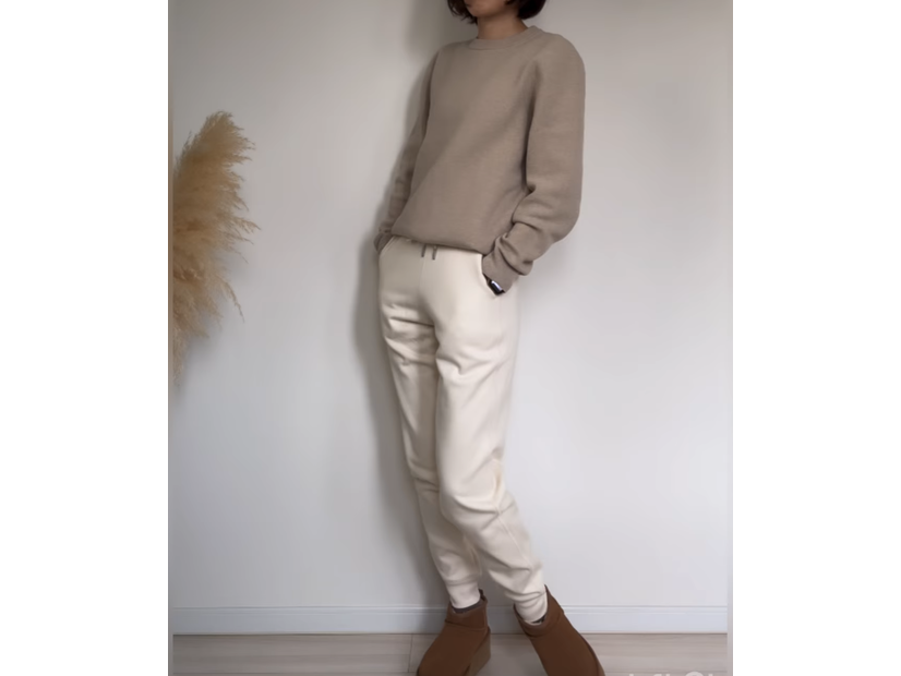 ユニクロの暖パンなら、アウトドアも怖くない。真冬の外遊びを快適に過ごす大人の防寒スタイル【40代の毎日コーデ】