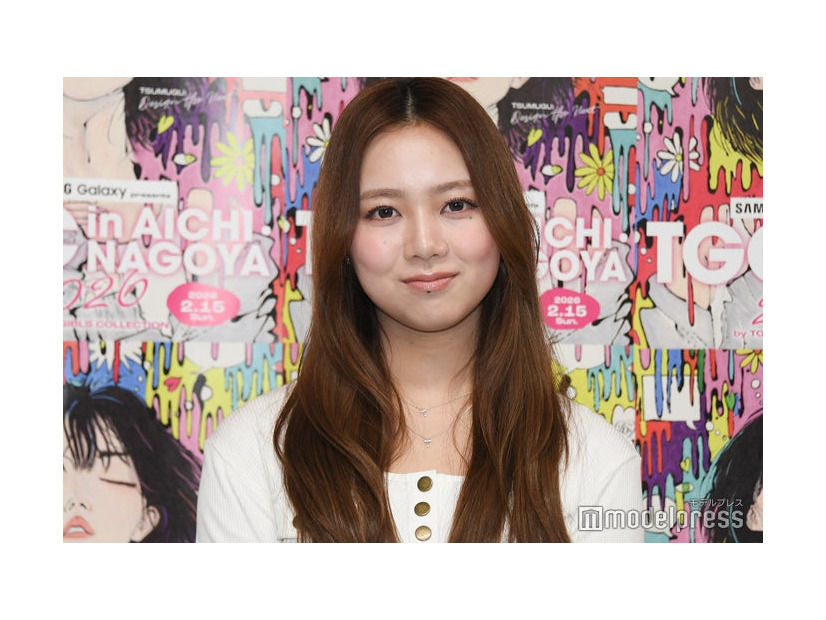 囲み取材に応じたふみの（C）モデルプレス