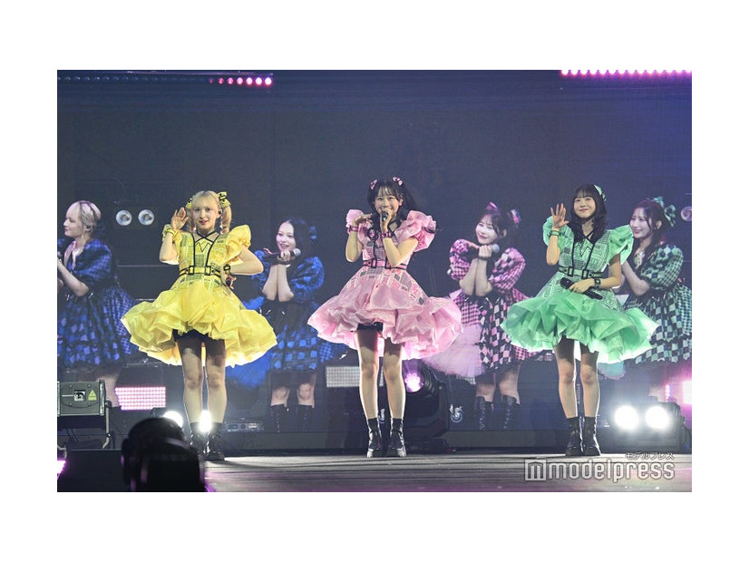 FRUITS ZIPPER／早瀬ノエル、松本かれん、櫻井優衣、CANDY TUNE／宮野静、桐原美月、村川緋杏、小川奈々子（C）モデルプレス