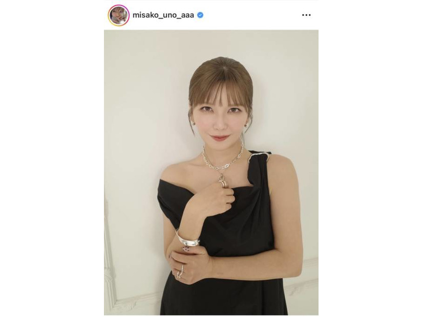 宇野実彩子、ソロデビュー9年目に突入！美デコルテSHOTに反響「大好きな笑顔」「永遠に推します」