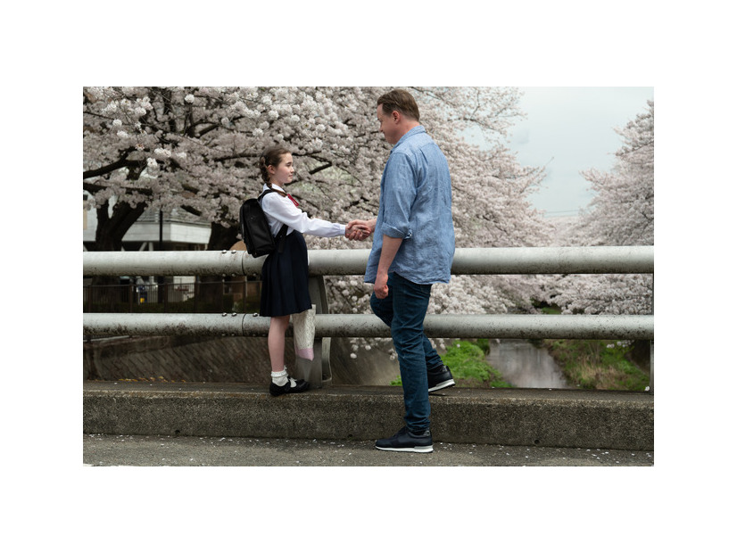 『レンタル・ファミリー』©2026 Searchlight Pictures. All Rights Reserved.　