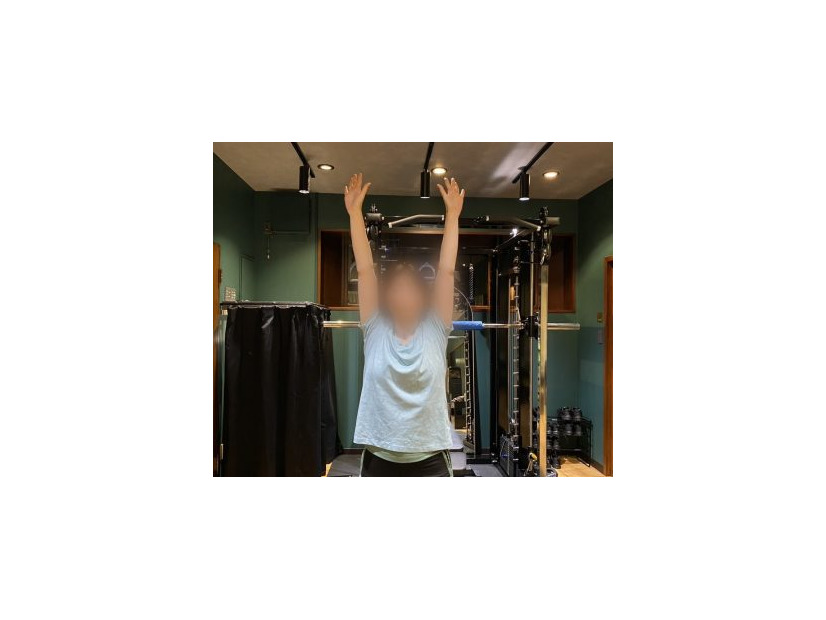 【半年で－６】四十肩でもラクにすっと腕が上がった！固くなったオバサン背中が美姿勢に「胸を開くストレッチ」【鬼軍曹ゆか様ダイエット】