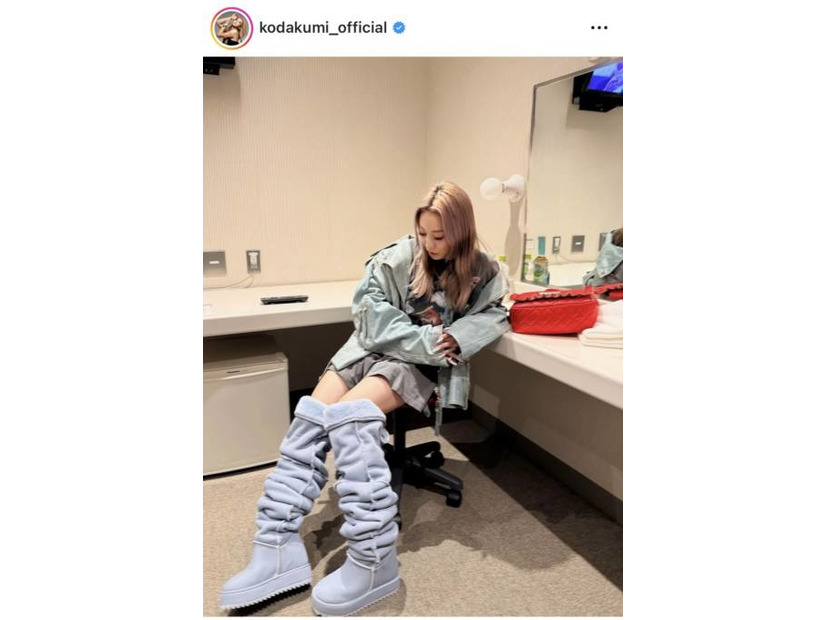 倖田來未、美太ももチラリのオーバーTシャツコーデに反響「美人」「可愛すぎるって」