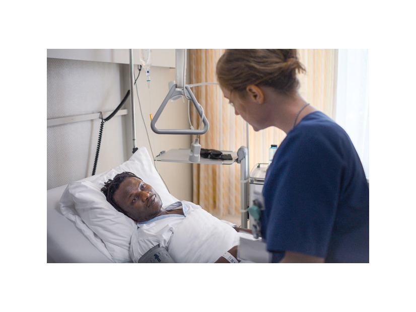 『ナースコール』© 2025 Zodiac Pictures Ltd / MMC Zodiac GmbH