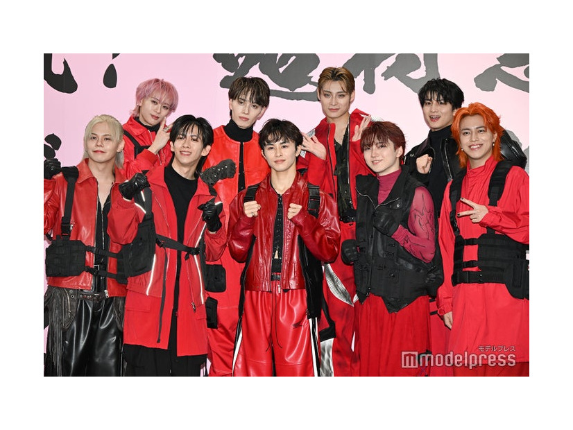 超特急（前列左から） カイ、リョウガ、タクヤ、ユーキ、タカシ（後列左から）シューヤ、マサヒロ、アロハ、ハル（C）モデルプレス