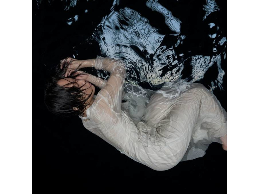 【独自コメント到着】水咲加奈、ニューシングル「pray」リリース！“言えない弱さ”を静かに肯定する新たな代表作