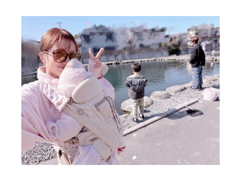 辻希美、三男と次女を連れて釣りへ！忙しい日々送るも家族でリフレッシュ「上手に釣れた」