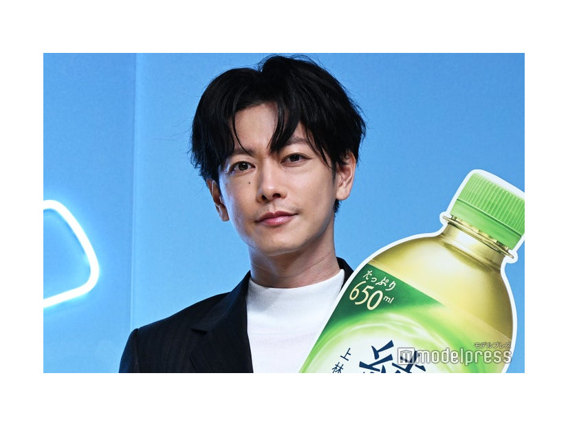 「綾鷹」新アンバサダーに就任した佐藤健（C）モデルプレス