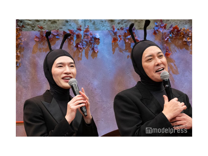 深澤辰哉のことを「仙道」と称する有田哲平、「やめてください！」と謙遜する深澤辰哉（C）モデルプレス