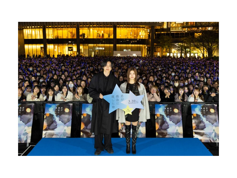 道枝駿佑、生見愛瑠（C）2026「君が最後に遺した歌」製作委員会