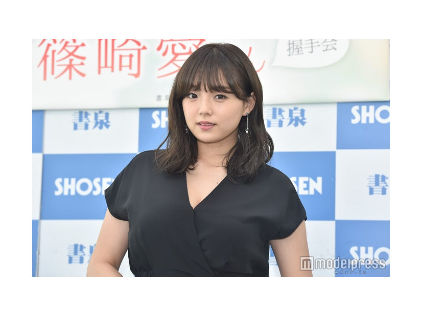 篠崎愛（C）モデルプレス
