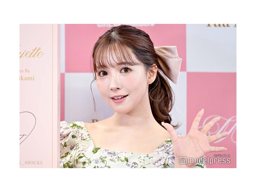 三上悠亜（C）モデルプレス