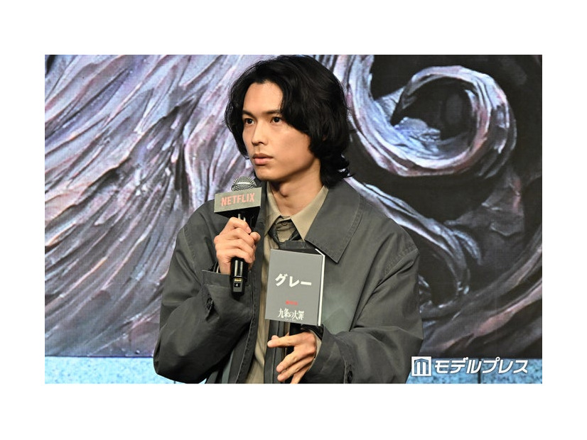 自身の話の着地が分からなくなってしまった松村北斗（C）モデルプレス