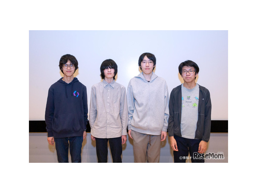 IOI 2026日本代表選手　（左から）筧さん、辛嶋さん、木村さん、平澤さん